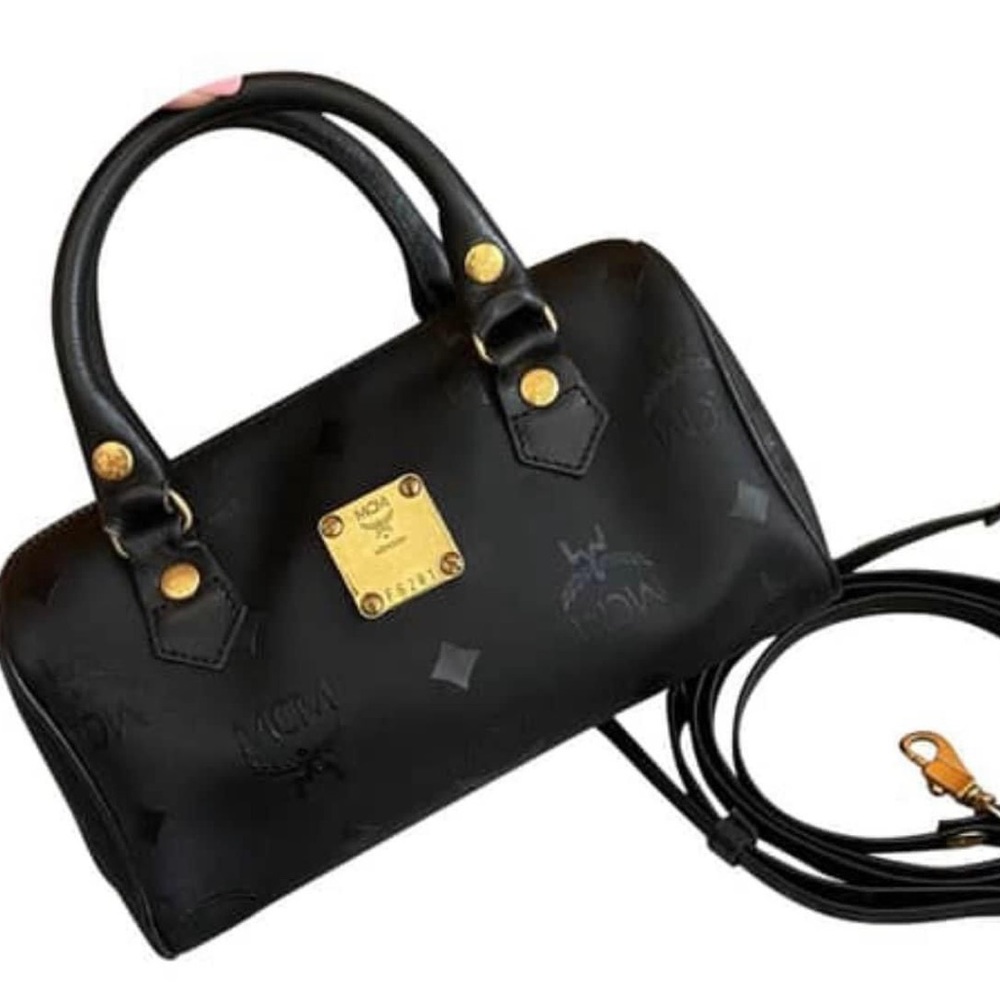 Vintage MCM mini Boston bag 
-General signs of used 
I don't accept any offer